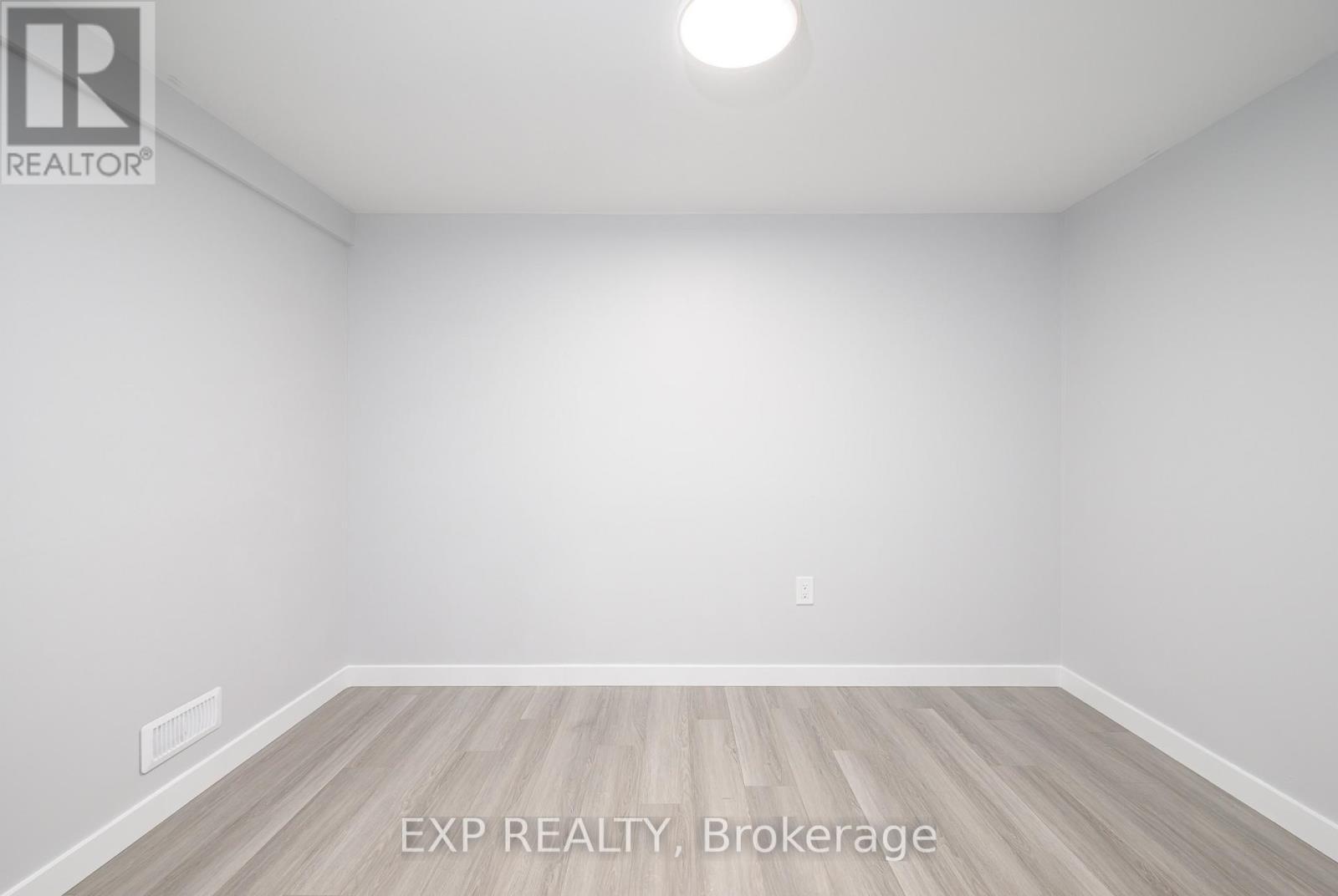 46 Young Street, Hastings Highlands, ON - Indoor Photo Showing Other Room