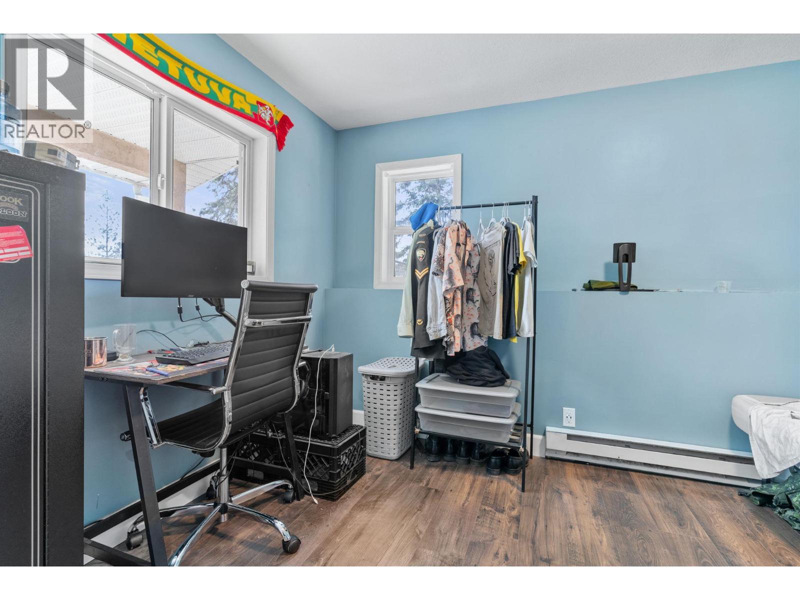 3830 Gellatly Road S, West Kelowna, BC - Indoor Photo Showing Office