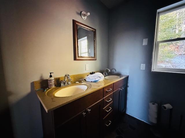 14794 17 Highway E, Dryden, ON - Indoor Photo Showing Bathroom