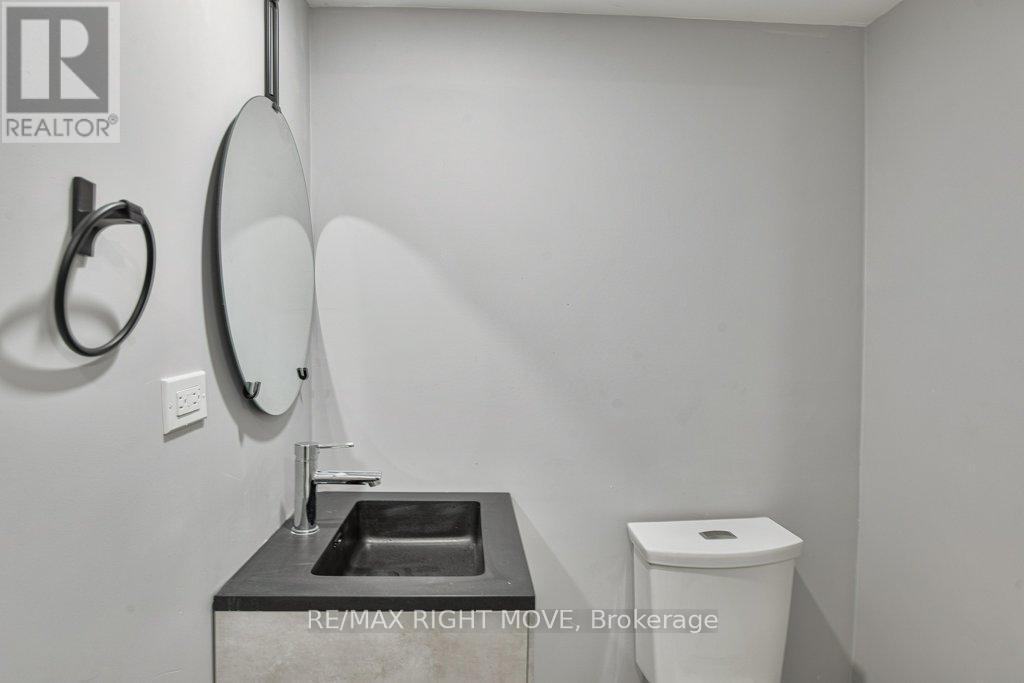 406 Sundial Drive, Orillia, ON - Indoor Photo Showing Bathroom