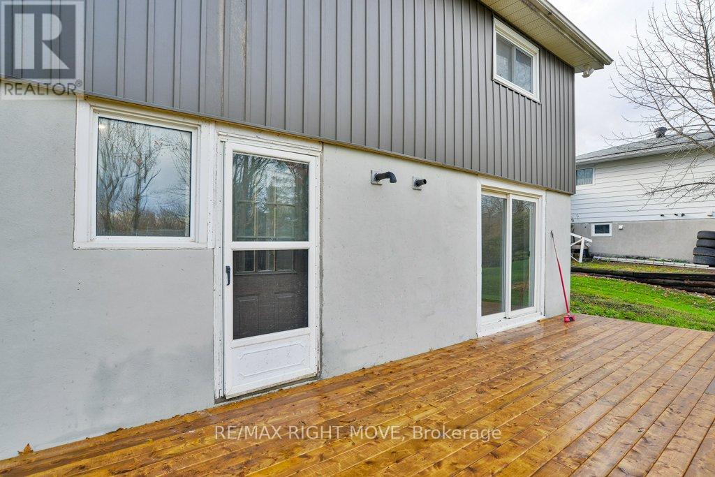 406 Sundial Drive, Orillia, ON - Outdoor With Deck Patio Veranda With Exterior