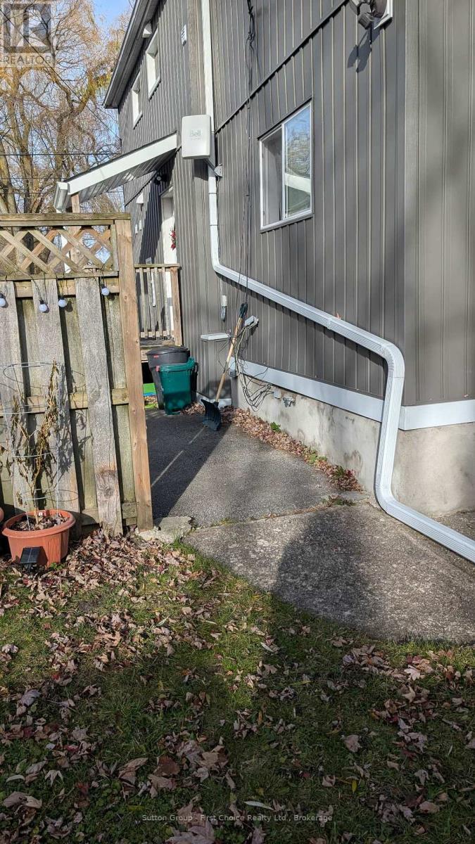 251 Upper - 253 Douro Street, Stratford, ON -