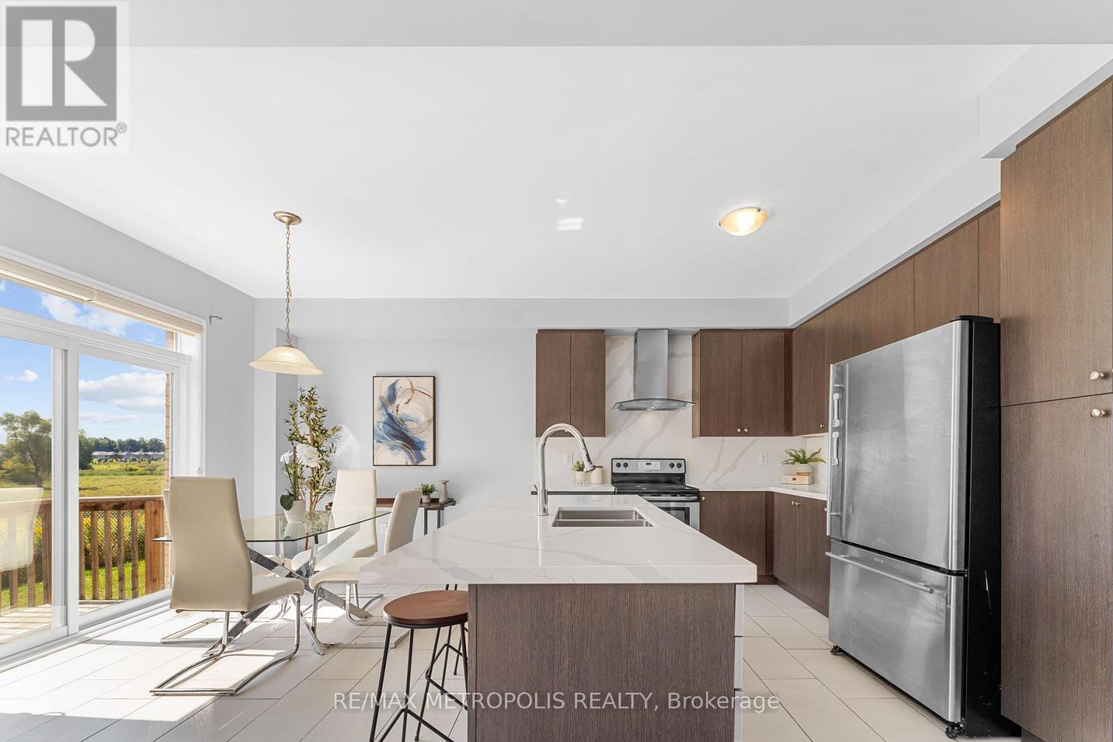 83 Longboat Run Road W, Brantford, ON - Indoor Photo Showing Kitchen With Stainless Steel Kitchen With Double Sink