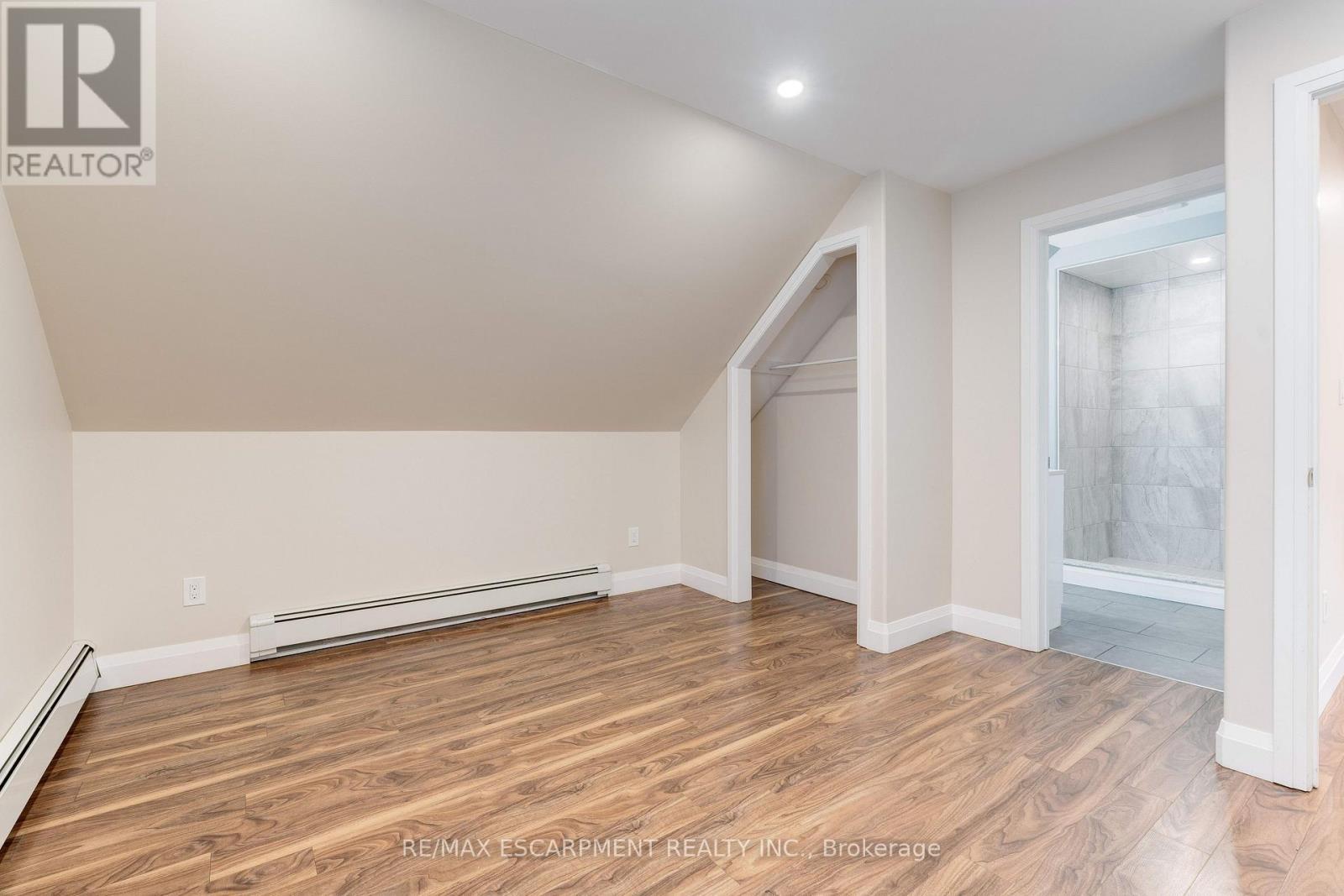 152 Sanford Avenue S, Hamilton, ON - Indoor Photo Showing Other Room