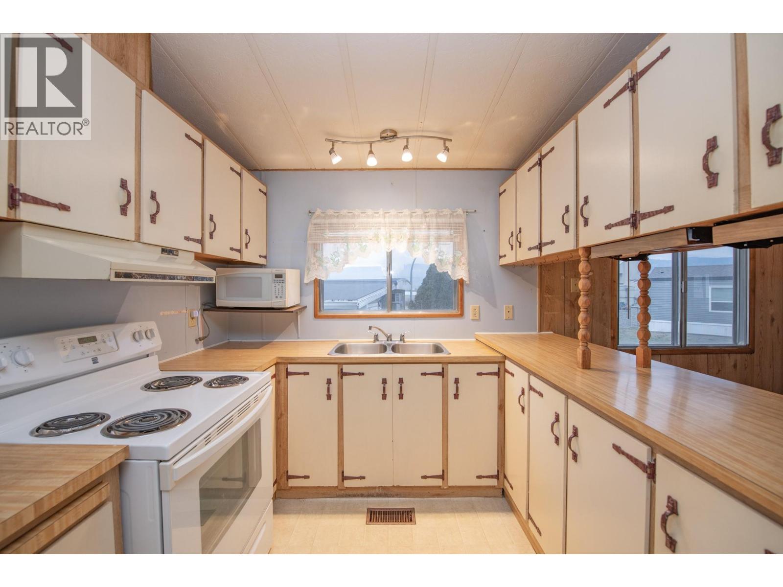 844 Hutley Road Unit# 7, Spallumcheen, BC