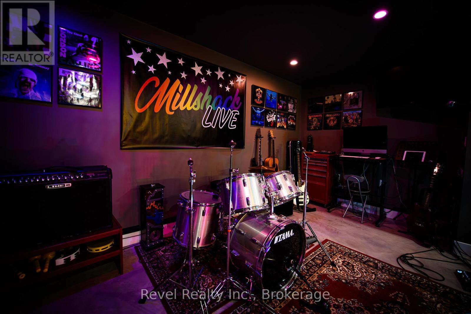 Lower Level- Family Room - 2331 N Nottawasaga 6 Concession, Clearview (Batteaux), ON - Indoor Photo Showing Other Room