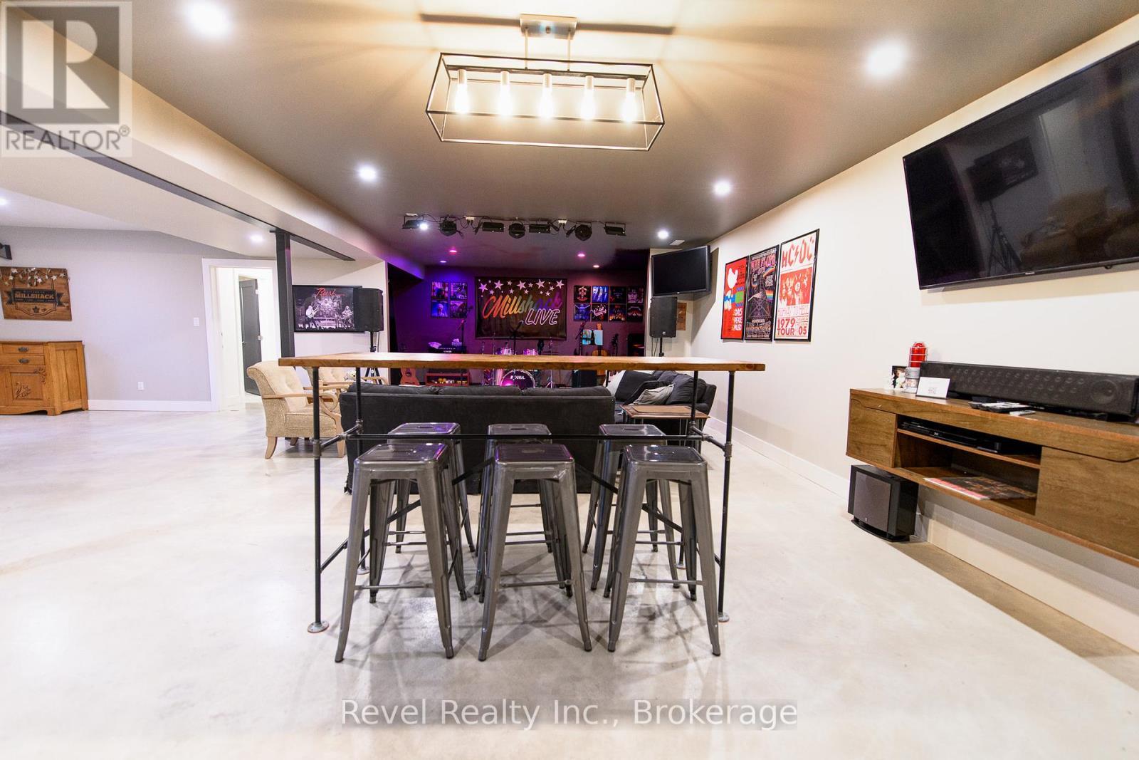 Lower Level- Family Room - 2331 N Nottawasaga 6 Concession, Clearview (Batteaux), ON - Indoor