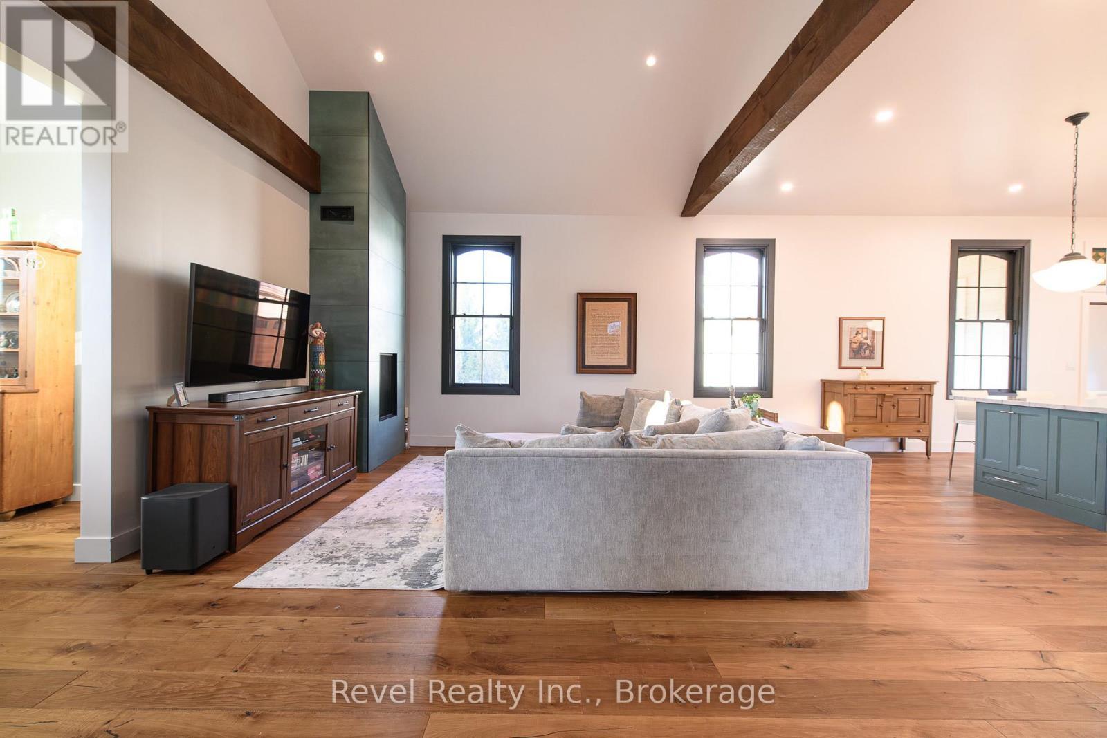 Great Room - 2331 N Nottawasaga 6 Concession, Clearview (Batteaux), ON - Indoor Photo Showing Living Room