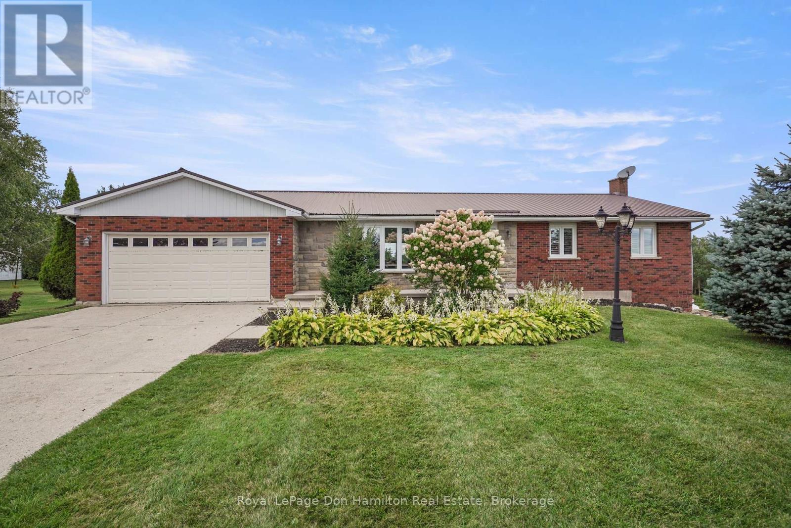 1009 Queen Street, Howick, ON