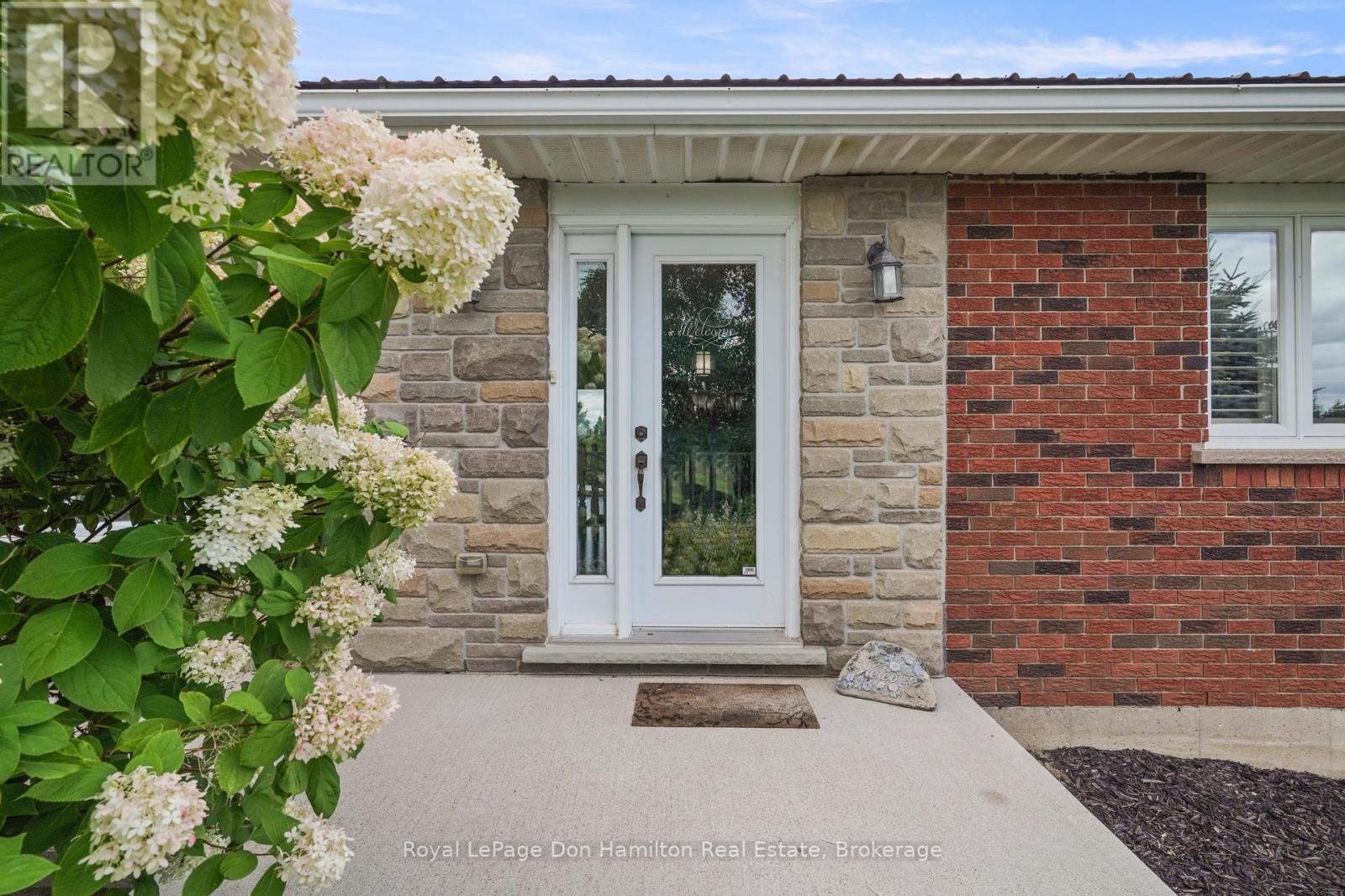 1009 Queen Street, Howick, ON