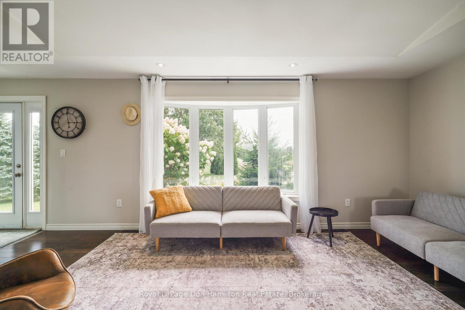 1009 Queen Street, Howick, ON