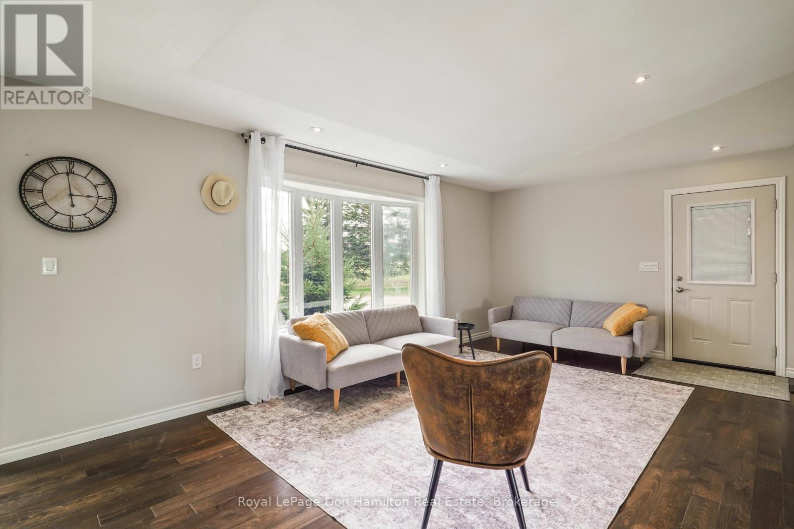 1009 Queen Street, Howick, ON