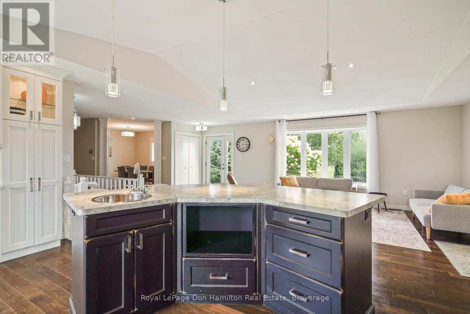 1009 Queen Street, Howick, ON