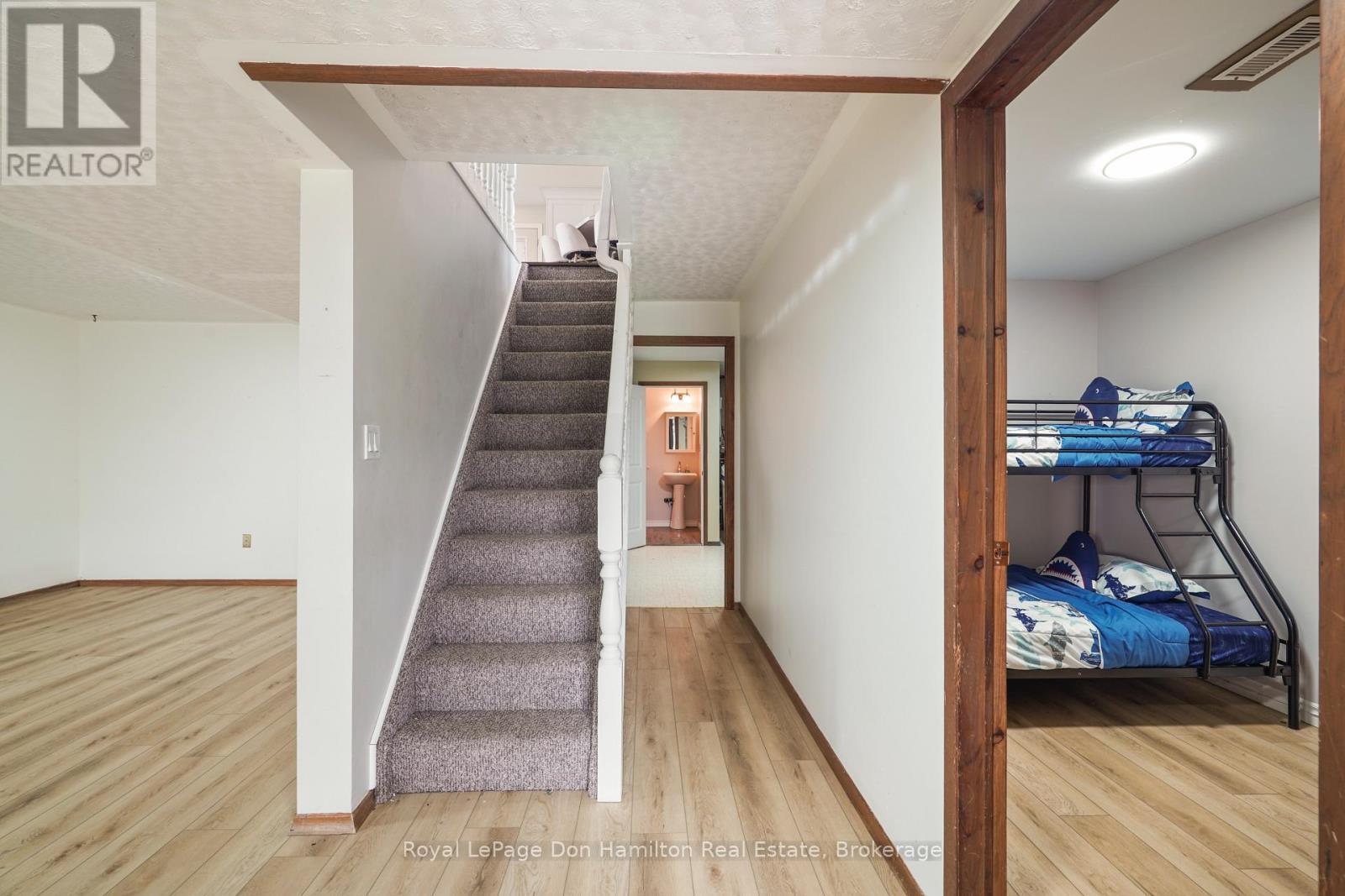 1009 Queen Street, Howick, ON