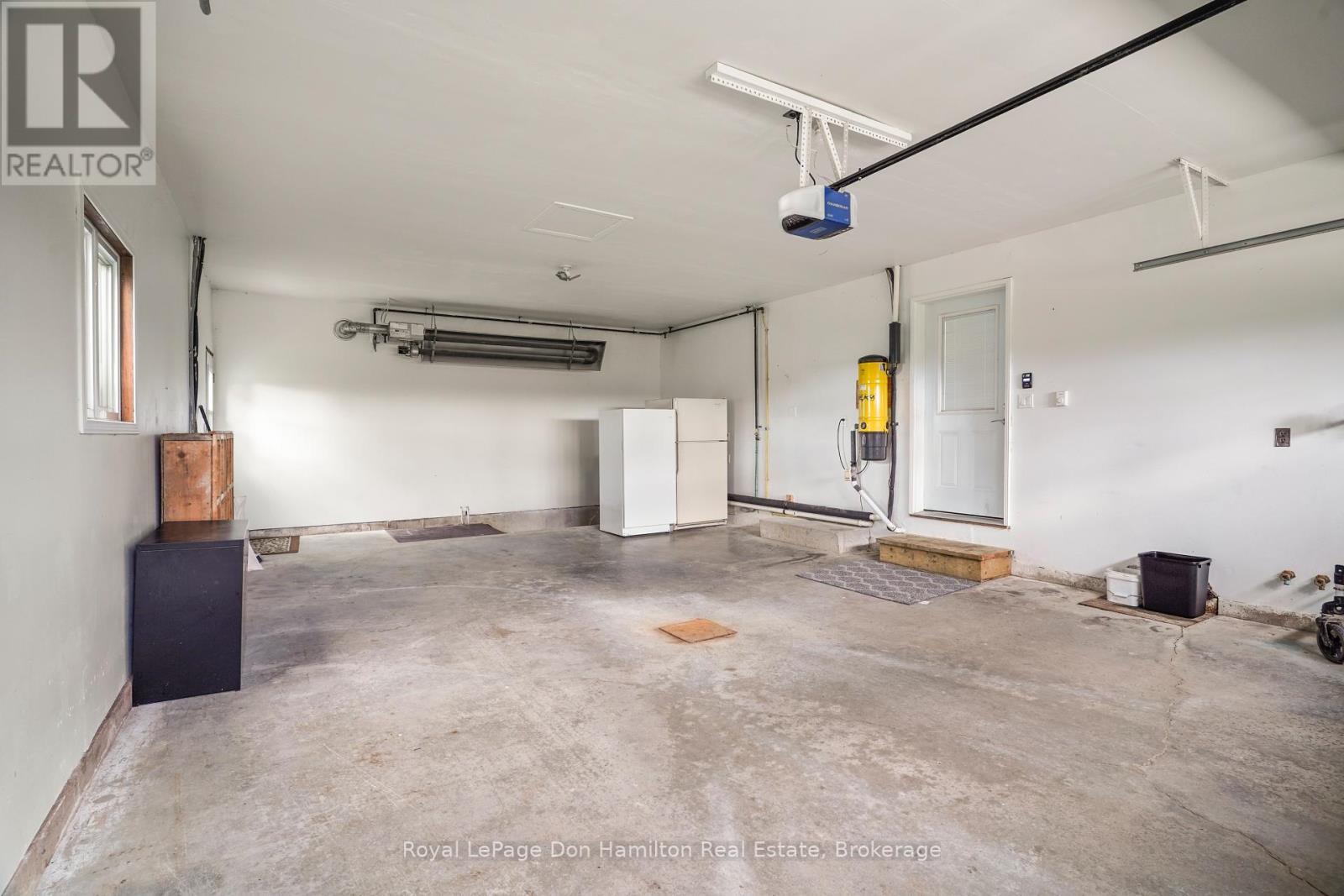 1009 Queen Street, Howick, ON