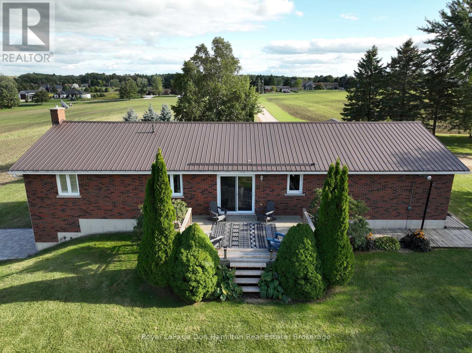 1009 Queen Street, Howick, ON