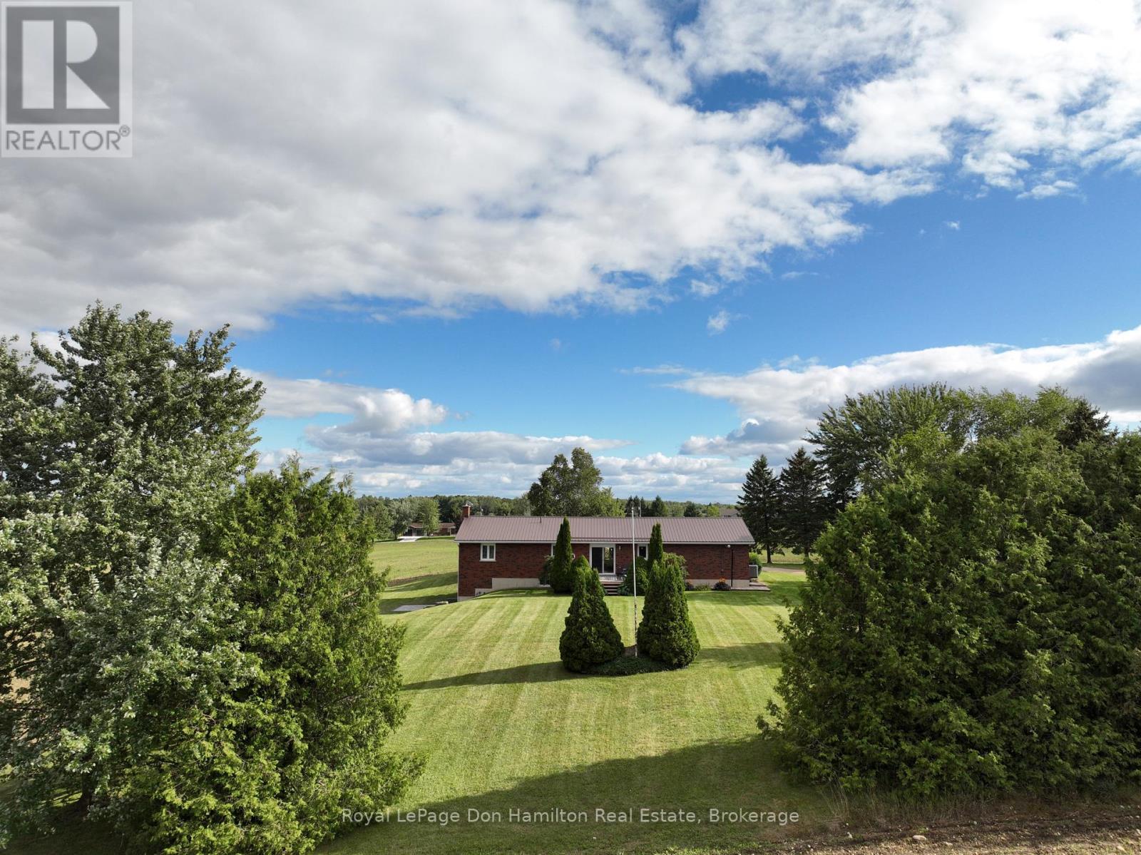 1009 Queen Street, Howick, ON