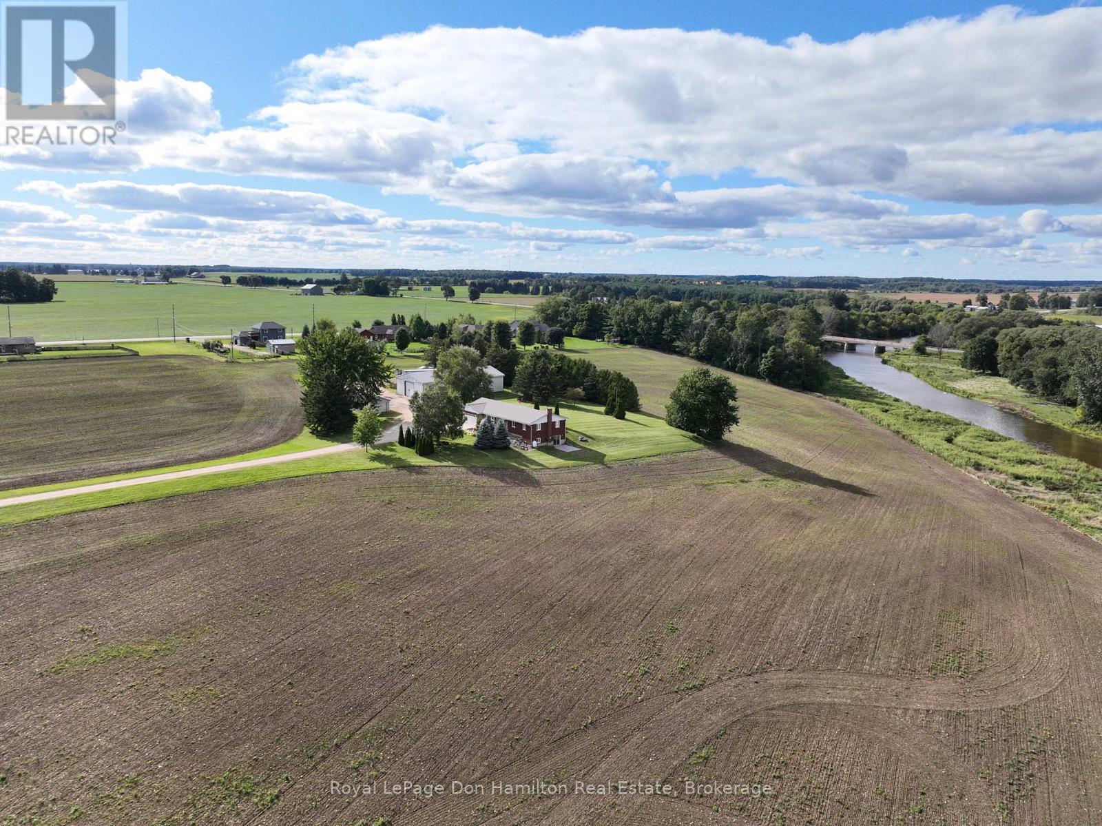 1009 Queen Street, Howick, ON