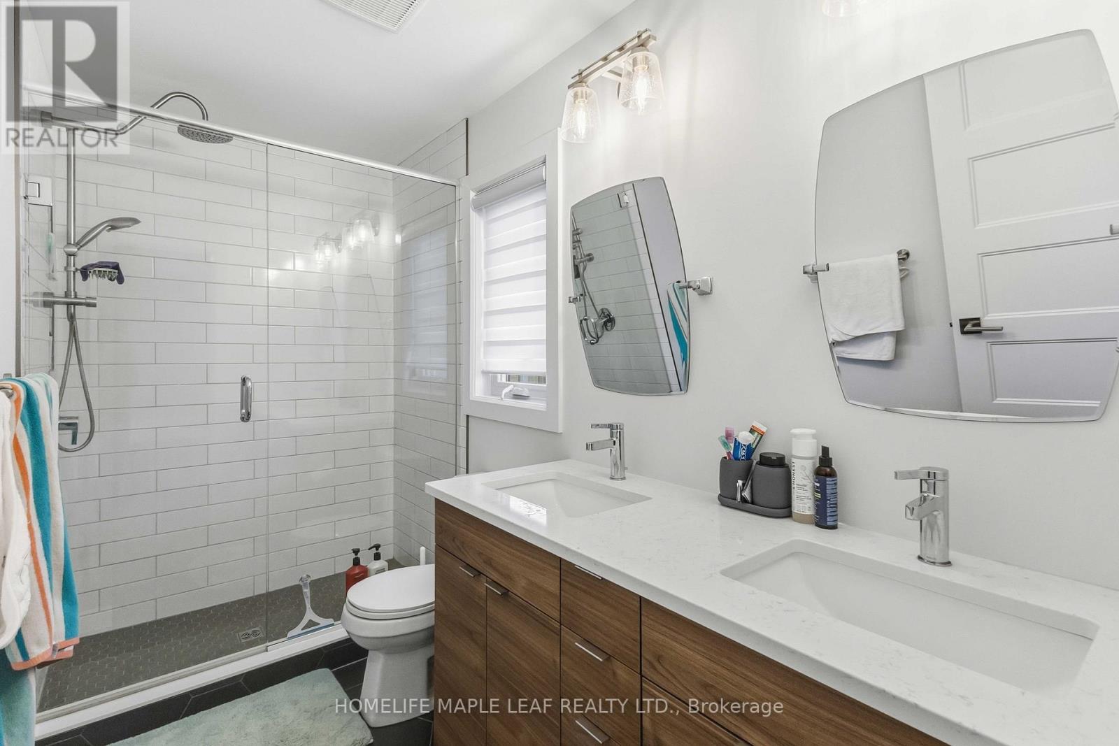 1576 Dylan Street, London East, ON - Indoor Photo Showing Bathroom