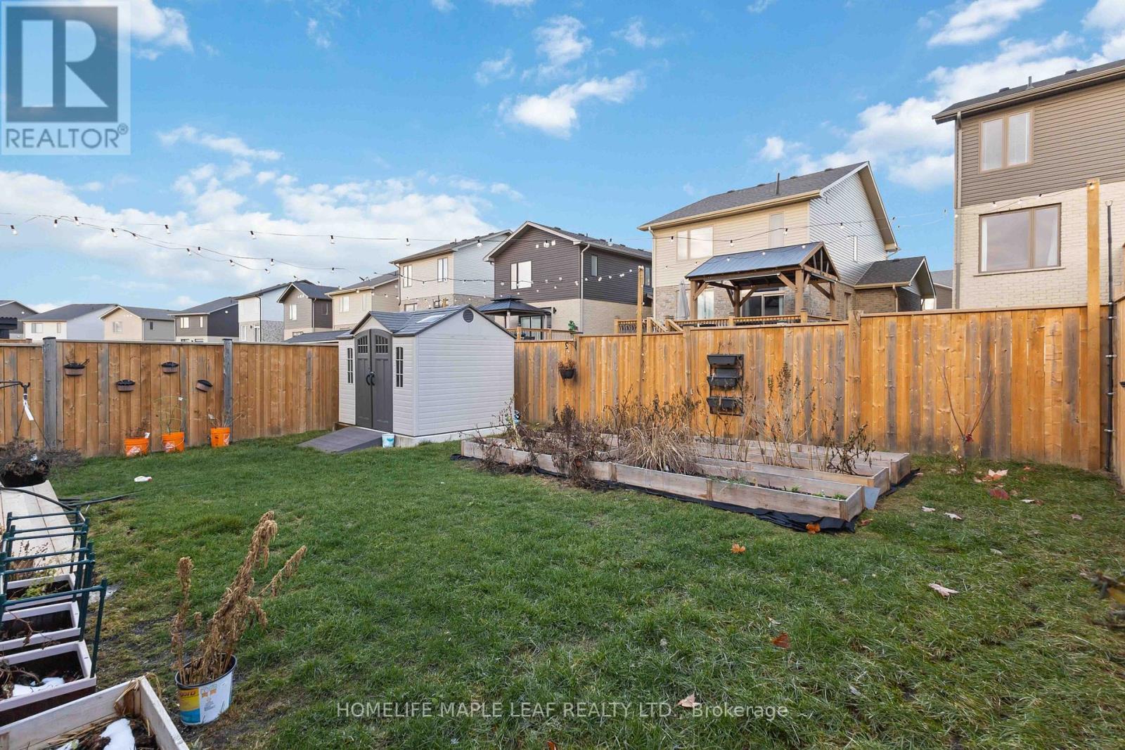 1576 Dylan Street, London East, ON - Outdoor