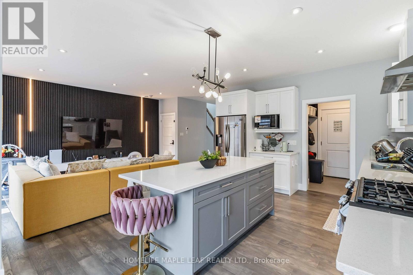 1576 Dylan Street, London East, ON - Indoor Photo Showing Kitchen
