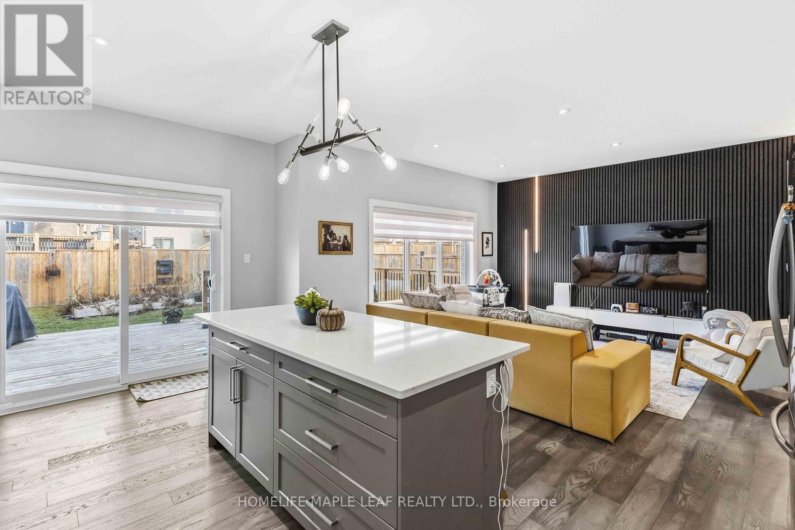 1576 Dylan Street, London East, ON - Indoor