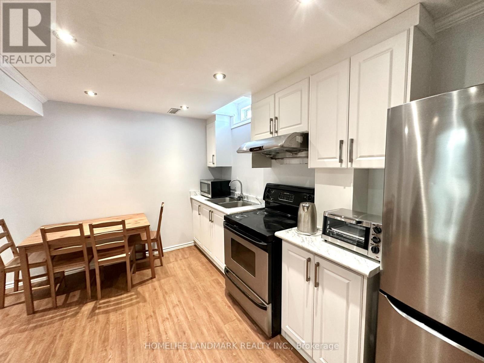 Lower - 86 Snowdon Circle, Markham, ON - Indoor Photo Showing Kitchen With Double Sink