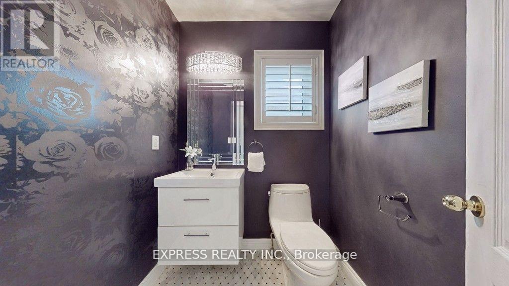 164 Mavrinac Boulevard, Aurora, ON - Indoor Photo Showing Bathroom