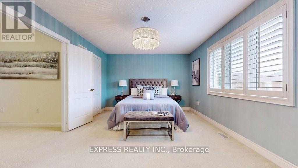 164 Mavrinac Boulevard, Aurora, ON - Indoor Photo Showing Bedroom