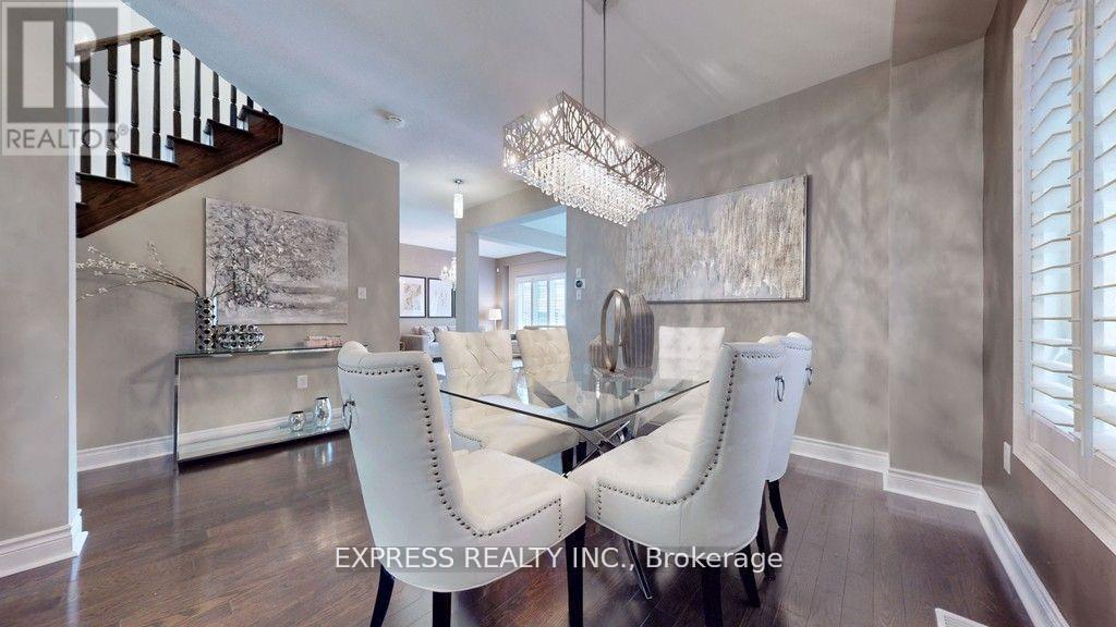 164 Mavrinac Boulevard, Aurora, ON - Indoor Photo Showing Dining Room