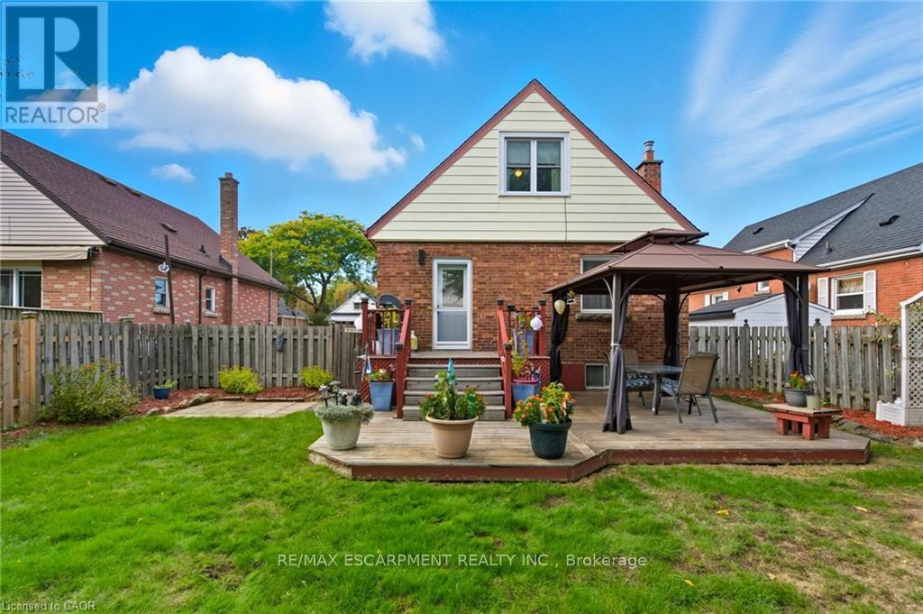 91 East 42Nd Street, Hamilton, ON - Outdoor