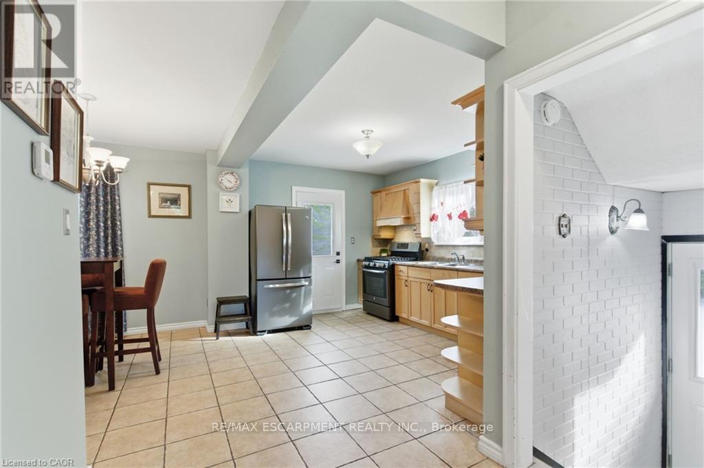 91 East 42Nd Street, Hamilton, ON - Indoor