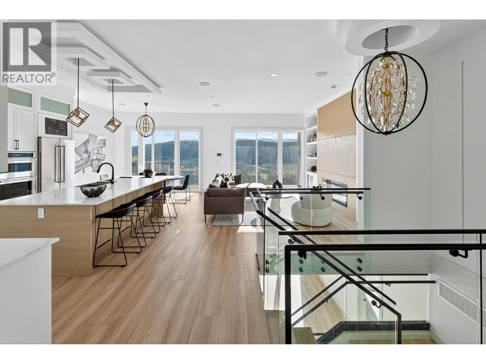 8932 Tavistock Road, Vernon, BC - Indoor