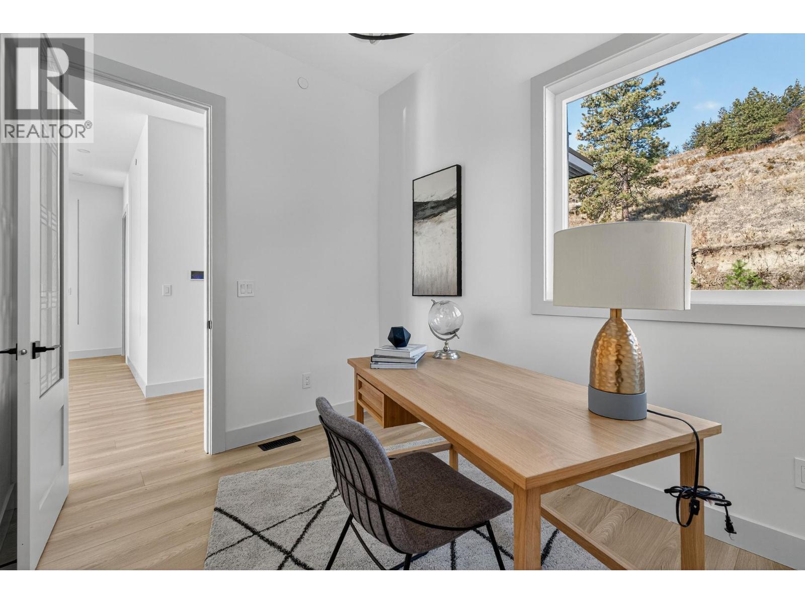 8932 Tavistock Road, Vernon, BC - Indoor