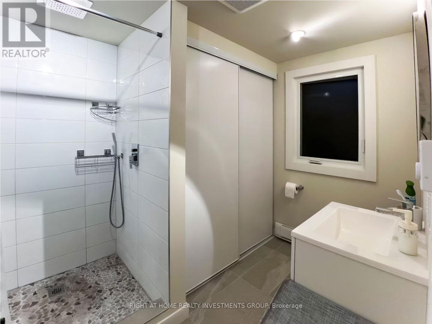 284 Kawartha Hideaway Road, Trent Lakes, ON - Indoor Photo Showing Bathroom