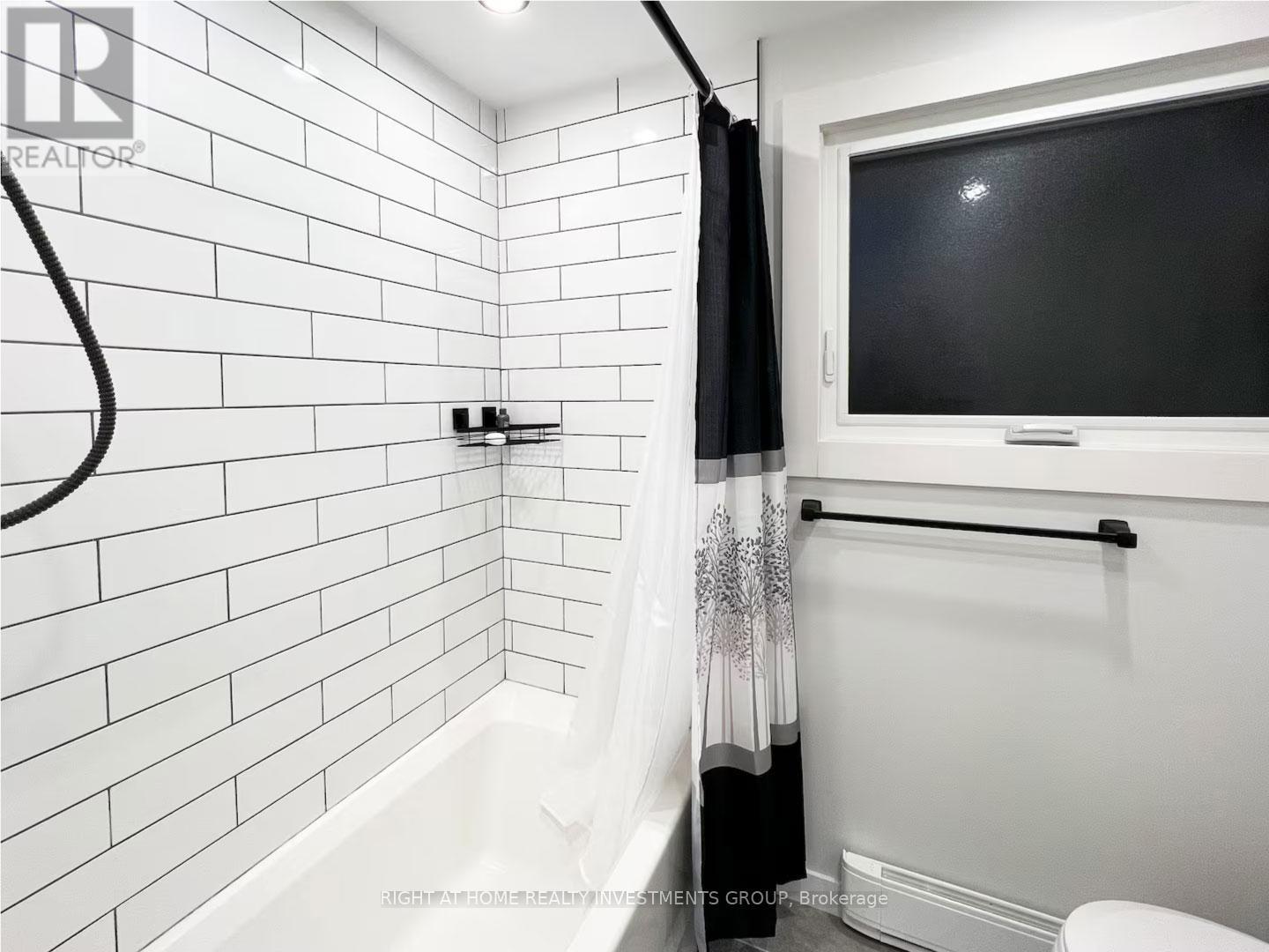 284 Kawartha Hideaway Road, Trent Lakes, ON - Indoor Photo Showing Bathroom