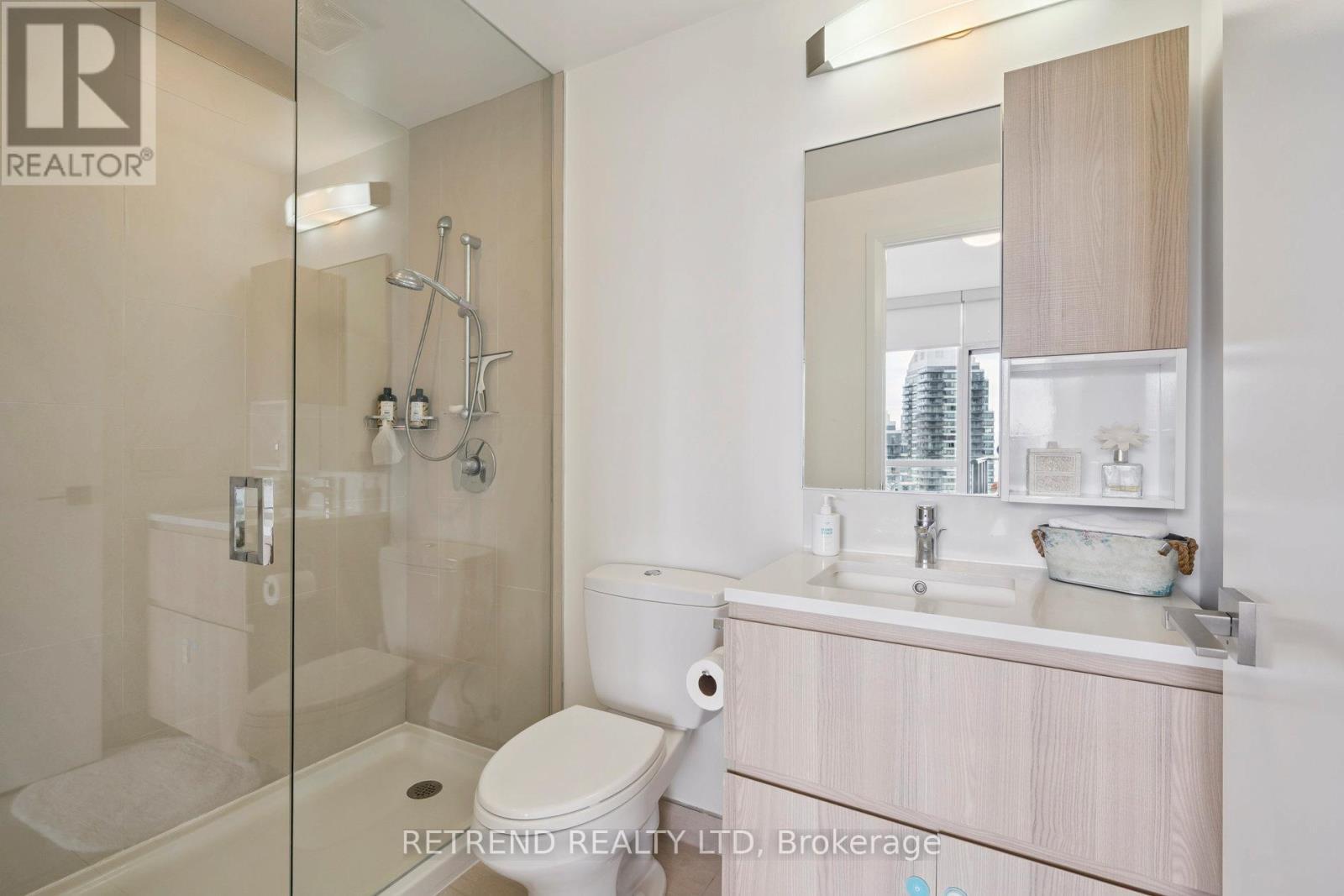 2403 - 36 Park Lawn Road, Toronto, ON - Indoor Photo Showing Bathroom