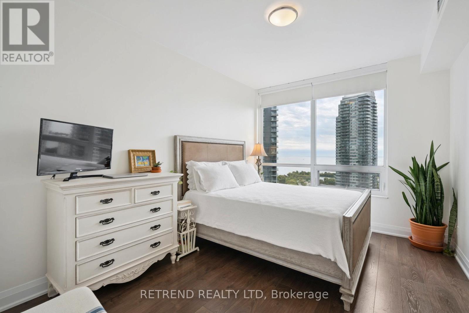 2403 - 36 Park Lawn Road, Toronto, ON - Indoor Photo Showing Bedroom