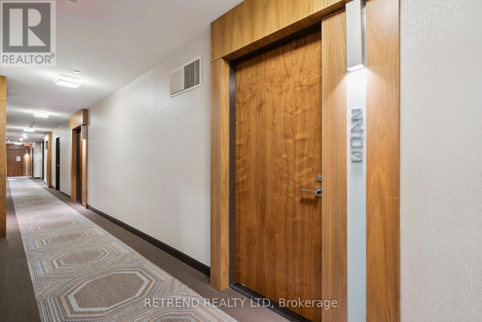 2403 - 36 Park Lawn Road, Toronto, ON - Indoor Photo Showing Other Room