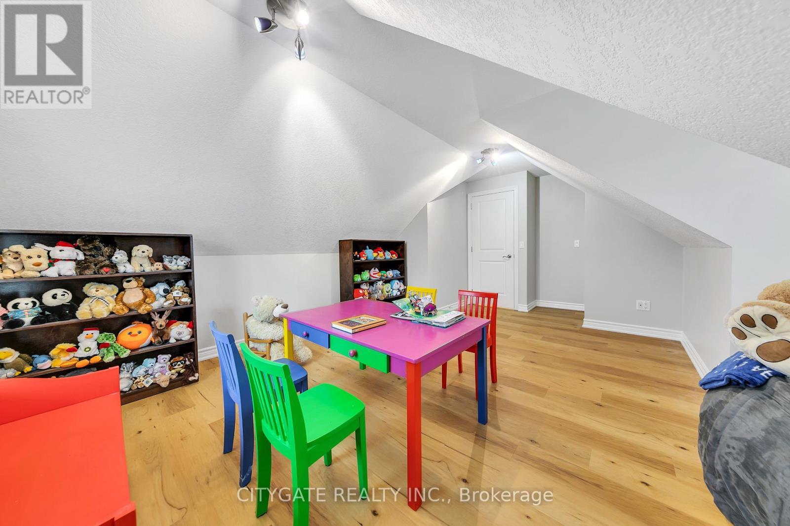 552 Falconridge Crescent, Kitchener, ON - Indoor Photo Showing Other Room