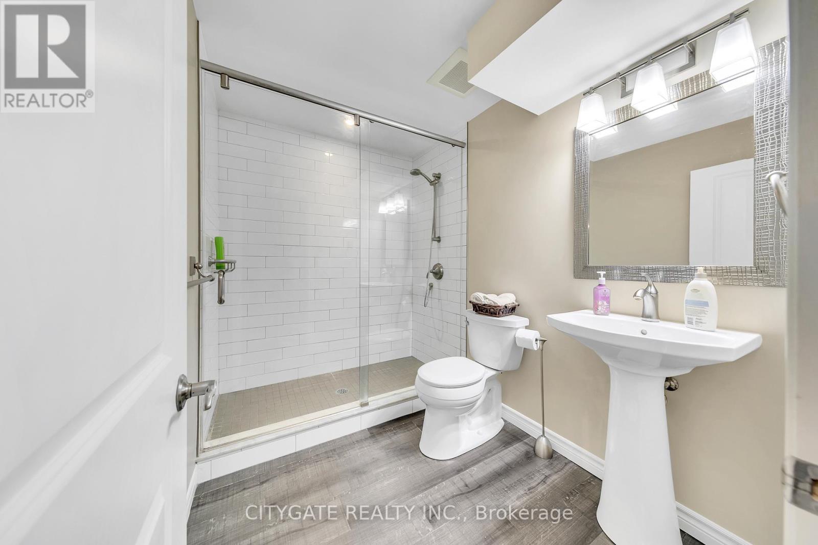 Basement Full Bathroom - 552 Falconridge Crescent, Kitchener, ON - Indoor Photo Showing Bathroom