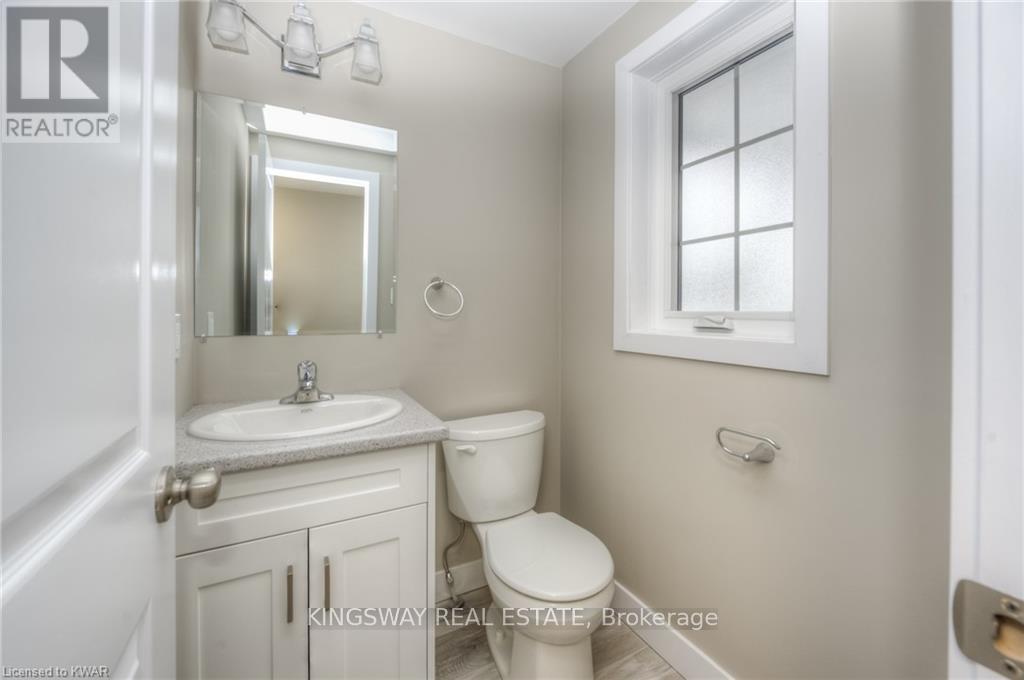 1 Highbook St. Street W, Kitchener, ON - Indoor Photo Showing Bathroom
