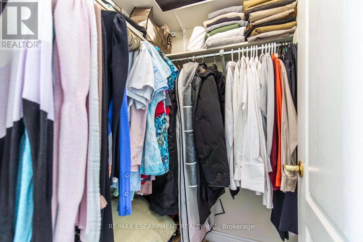 109 Peachwood Crescent, Hamilton, ON - Indoor With Storage