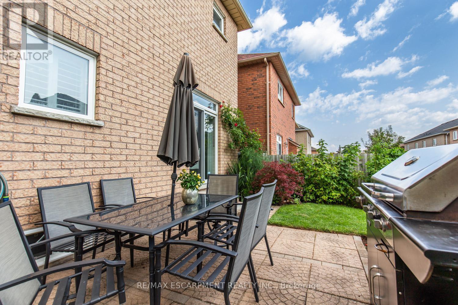 109 Peachwood Crescent, Hamilton, ON - Outdoor With Deck Patio Veranda With Exterior