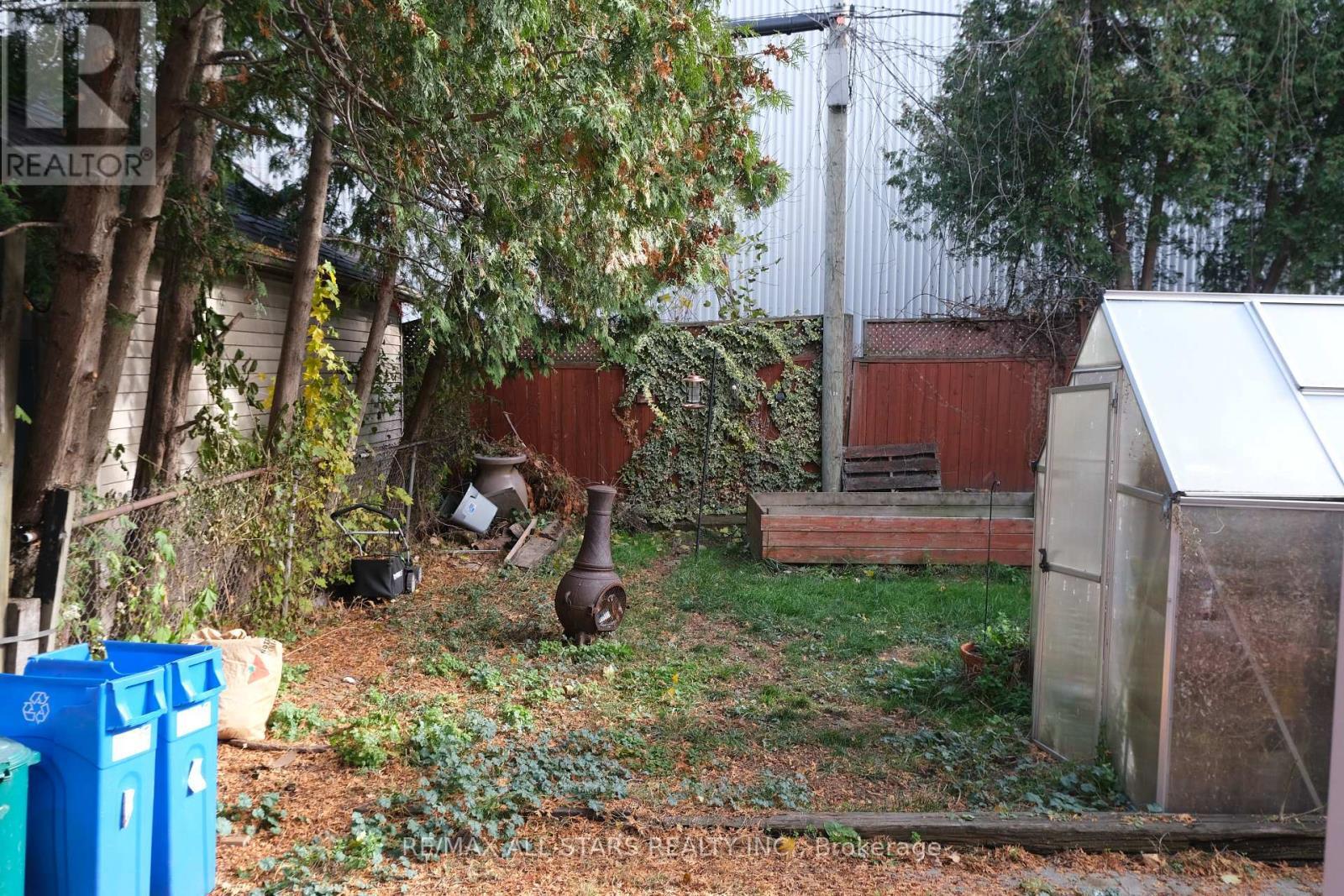 26 Niagara Street, Hamilton, ON - Outdoor