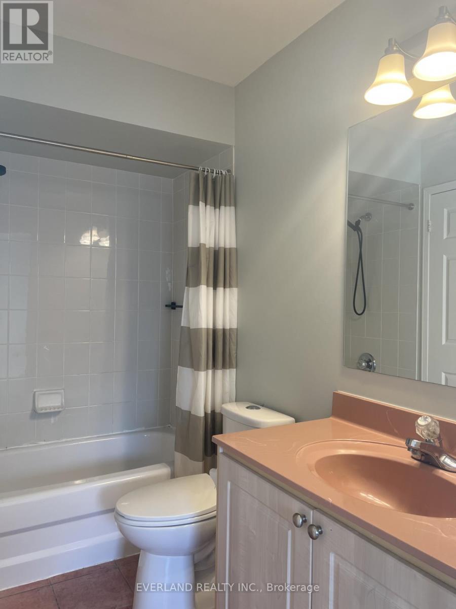 15 Orchid Road, Markham, ON - Indoor Photo Showing Bathroom