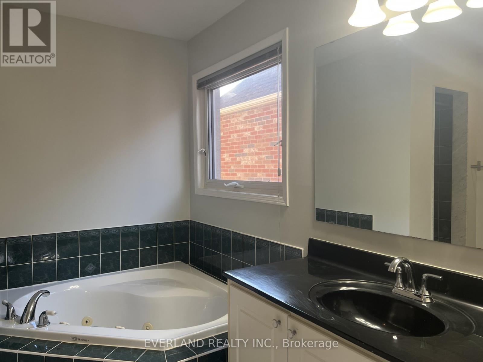 15 Orchid Road, Markham, ON - Indoor Photo Showing Bathroom