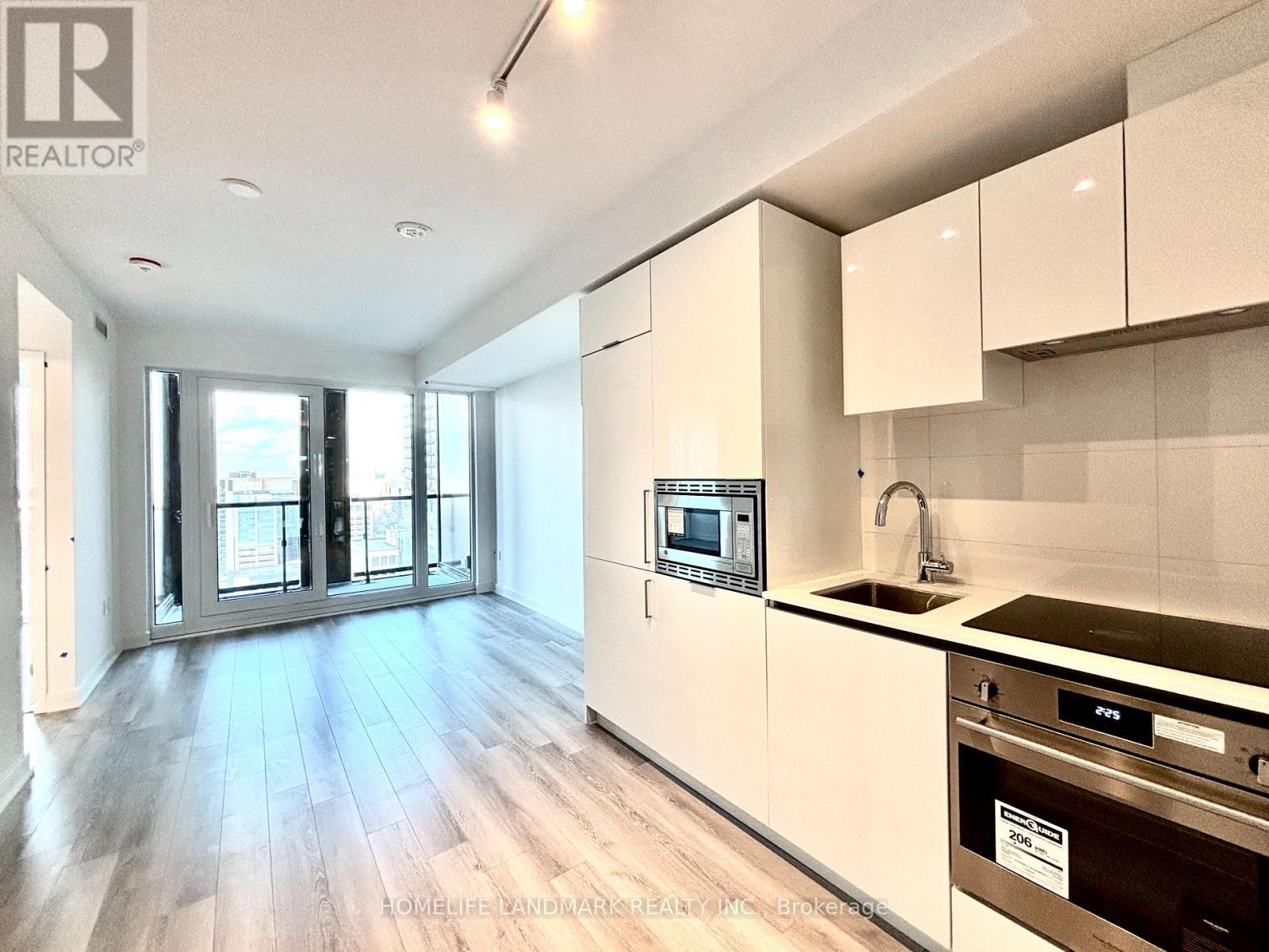 3101 - 238 Simcoe Street, Toronto, ON - Indoor Photo Showing Kitchen