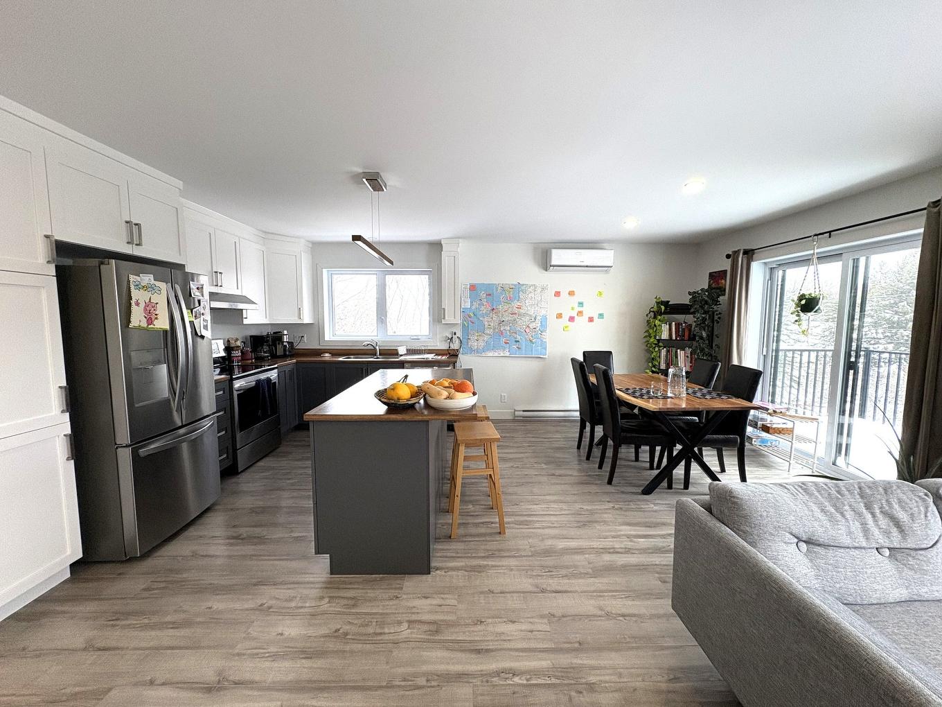 Kitchen - 6-664 Av. Ste-Bernadette, Rouyn-Noranda, QC - Indoor Photo Showing Other Room