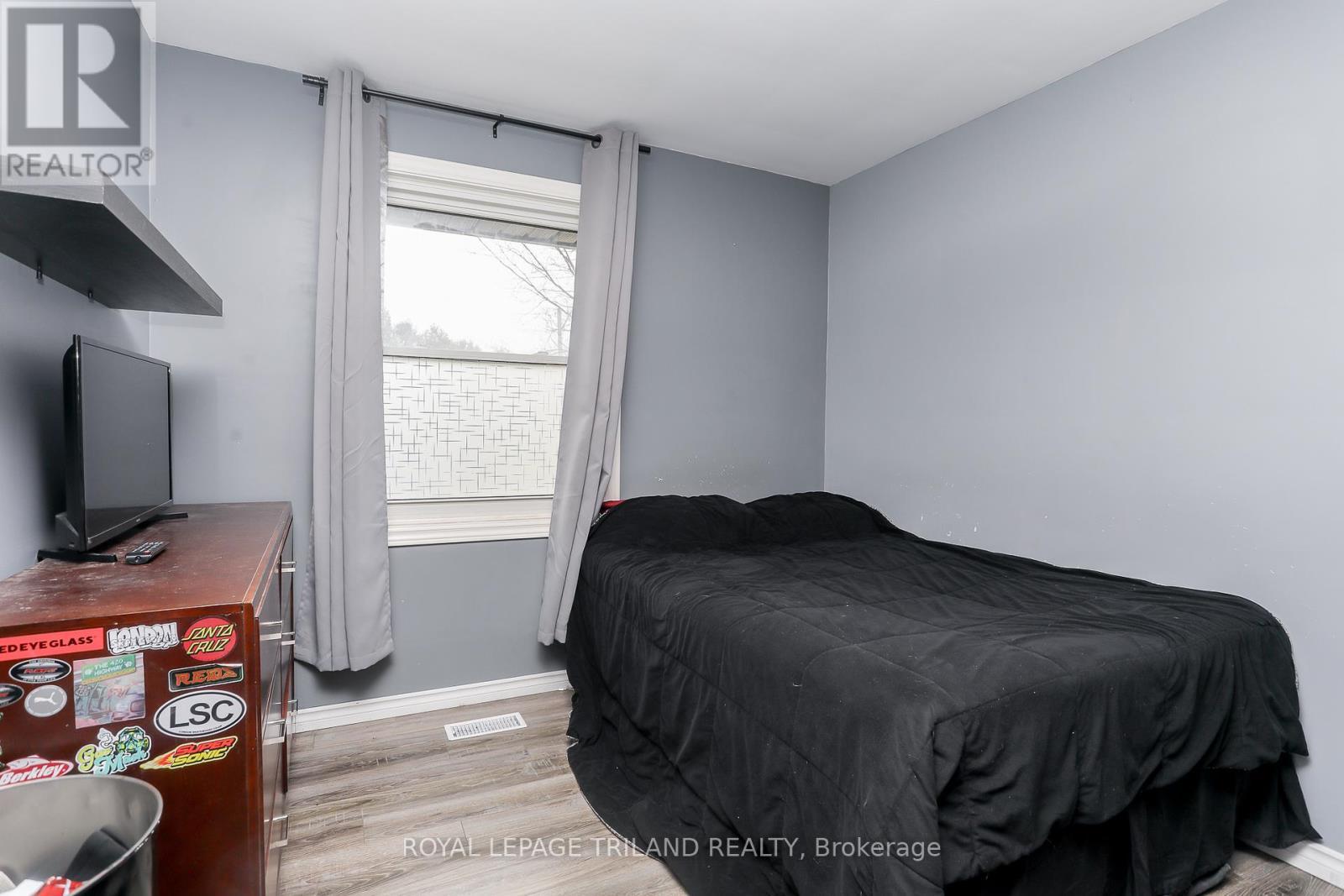 139 Coulter Ave Avenue, Central Elgin, ON - Indoor Photo Showing Bedroom